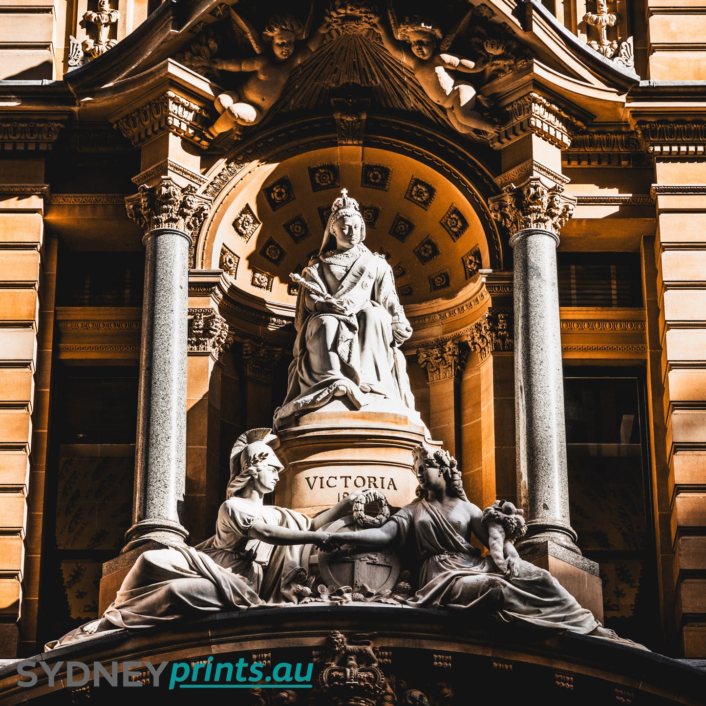 Queen Victoria, GPO Detail - 230418-G296
