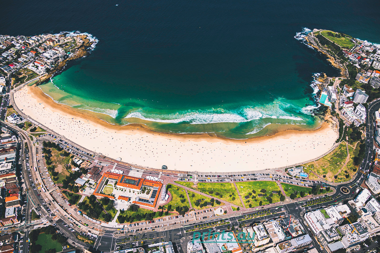 Bondi Beach Curves - 230915-A119