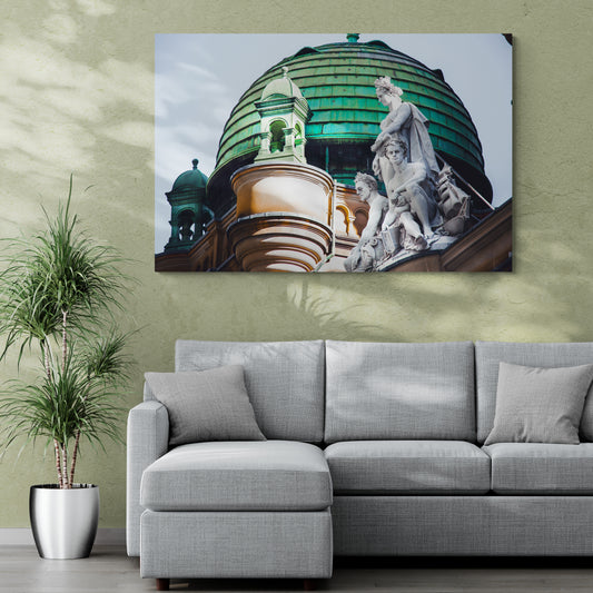 QVB Dome and Statue - 150807-G454